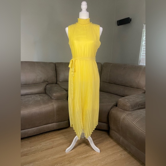 GROGEOUS NWT Nannette Yellow Glimmer Lepore Chiffon Pleated Midi Dress Sz 6 - Picture 3 of 13
